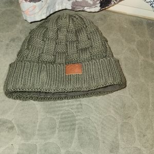GOBI HEAT Heated beanie